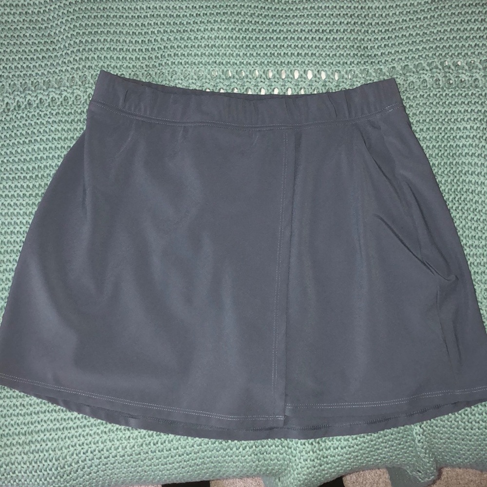 Abercrombie traveler skort